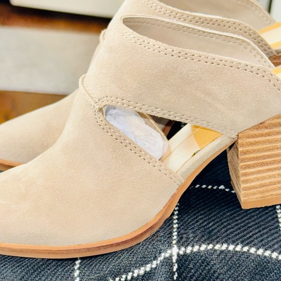 Dolce Vita | Tan Women's Mules - Picture 5 of 11